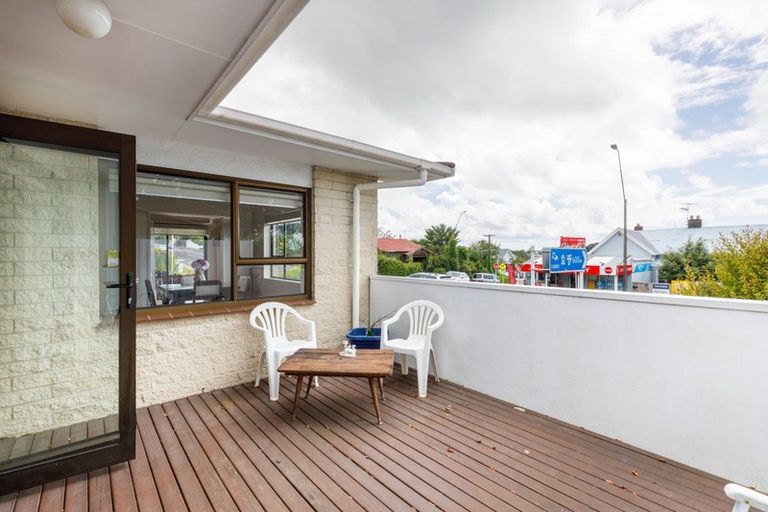 Photo of property in 345 Devon Street West, New Plymouth, 4310