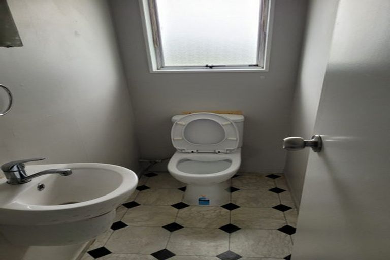 Photo of property in 1/39 Seabrook Avenue, New Lynn, Auckland, 0600