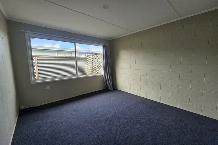 Photo of property in 12 Naumai Place, Spotswood, New Plymouth, 4310