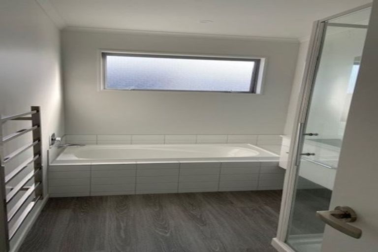 Photo of property in 3 William Dawson Crescent, Wigram, Christchurch, 8025