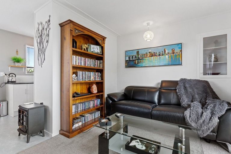 Photo of property in 15a Rata Street, Rangiora, 7400