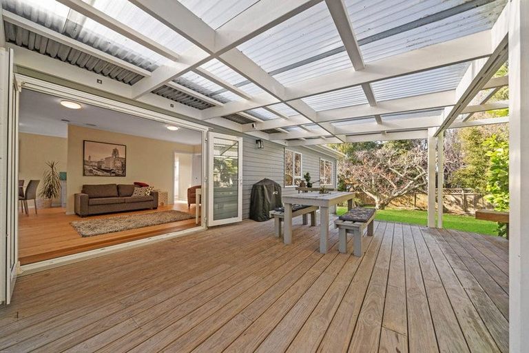 Photo of property in 107 Birkdale Road, Birkdale, Auckland, 0626