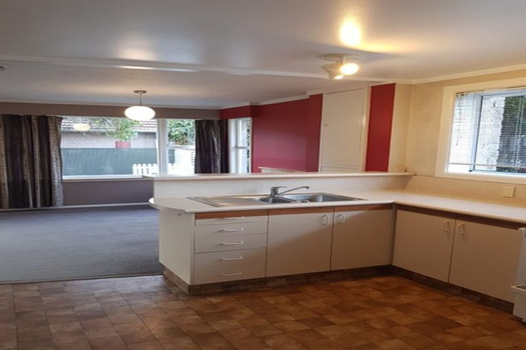 Photo of property in 12 Derwent Street, Bryndwr, Christchurch, 8053