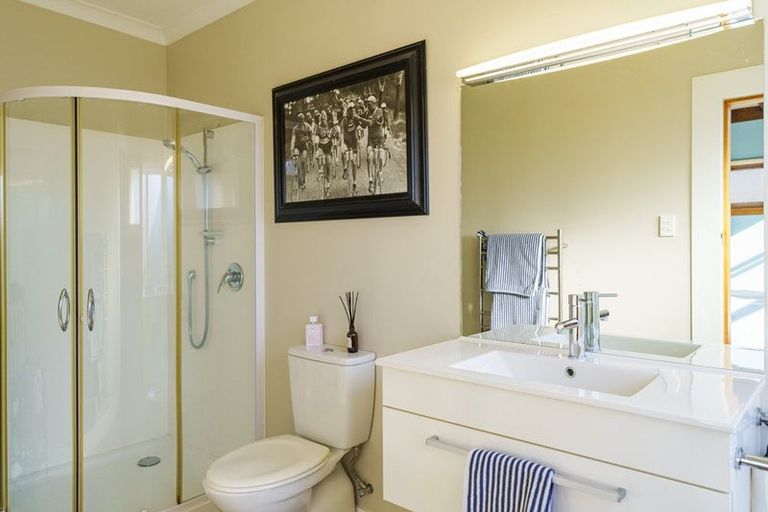 Photo of property in 76 Vigor Brown Street, Napier South, Napier, 4110