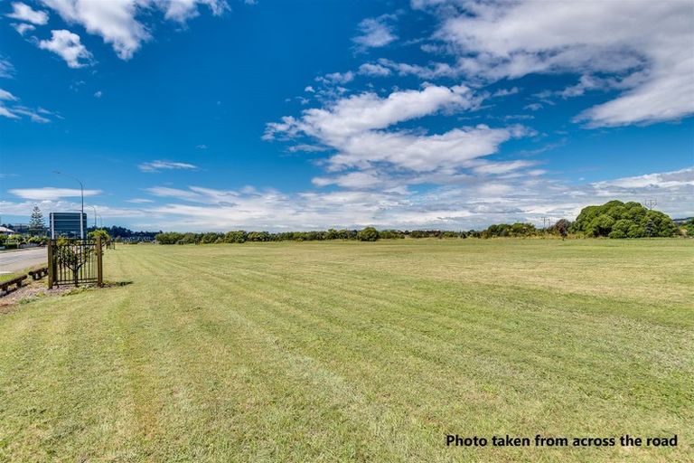 Photo of property in 80 Meeanee Quay, Westshore, Napier, 4110