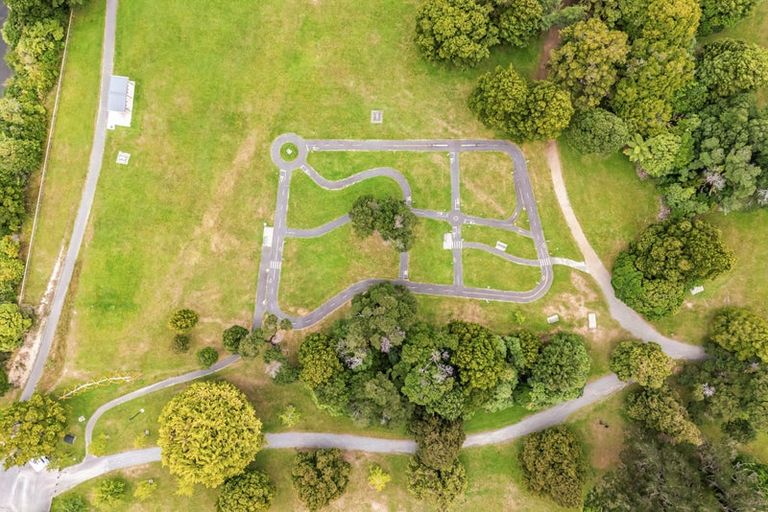 Photo of property in 2/60 Akatarawa Road, Brown Owl, Upper Hutt, 5018