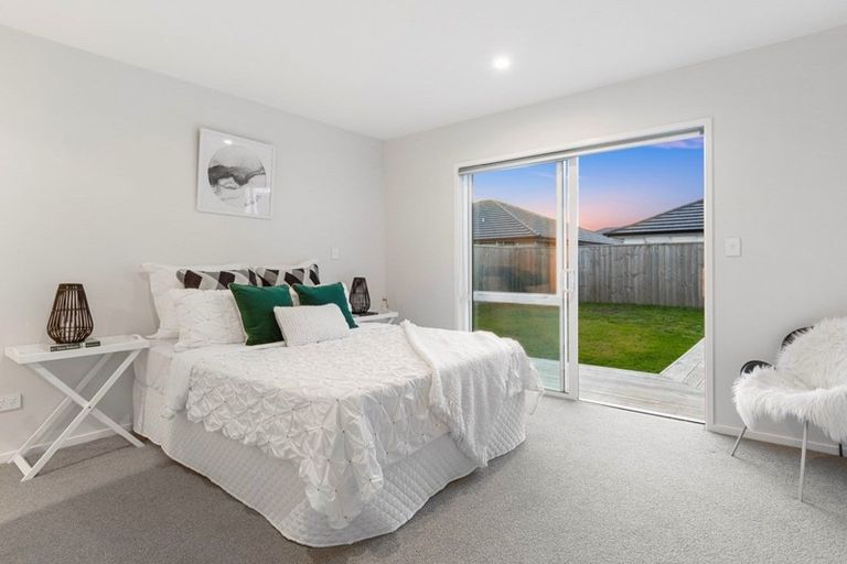 Photo of property in 90 Dunkeld Drive, Papamoa, 3118