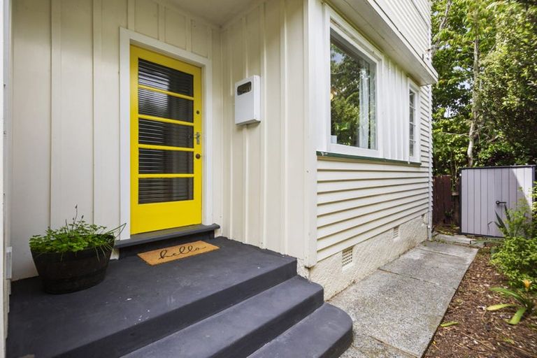 Photo of property in 3 Kitchener Terrace, Johnsonville, Wellington, 6037