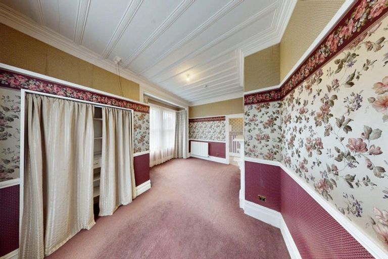 Photo of property in 215 Bridge Street, Bulls, 4818