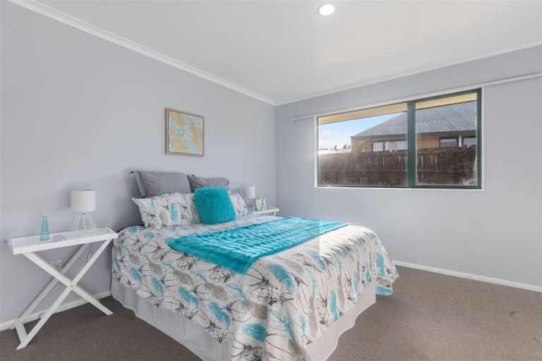 Photo of property in 23 Wai Iti Place, Clendon Park, Auckland, 2103