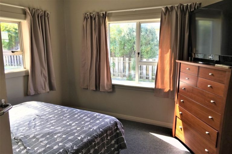 Photo of property in 40 Johnson Street, Milton, 9220