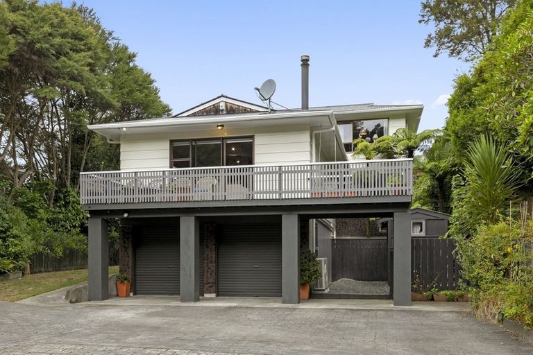 Photo of property in 11 Avian Crescent, Blue Mountains, Upper Hutt, 5371