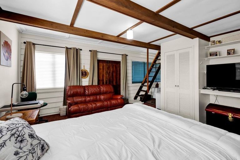 Photo of property in 13 Albion Street, Hawera, 4610