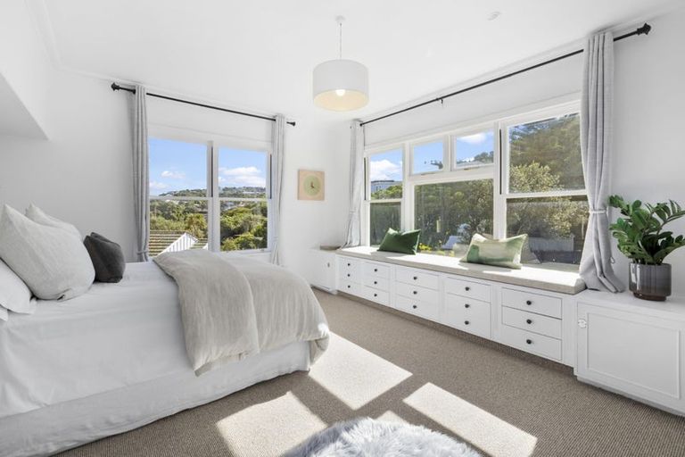 Photo of property in 4 Ashleigh Crescent, Miramar, Wellington, 6022