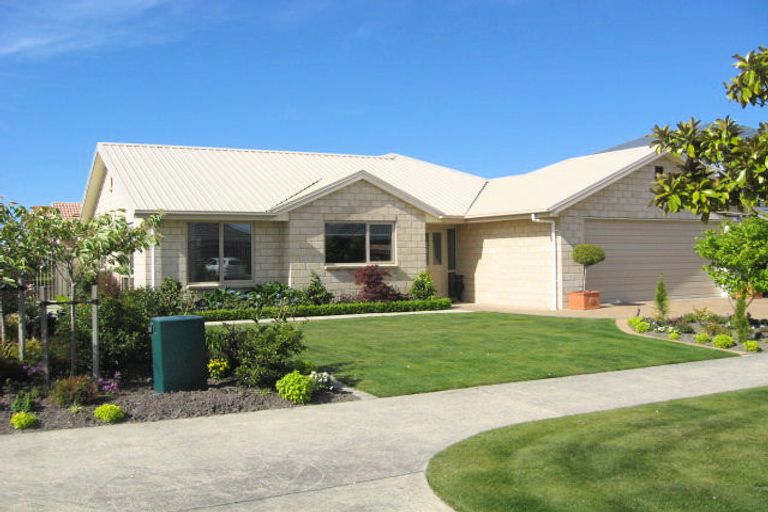 Photo of property in 14 Beechwood Drive, Northwood, Christchurch, 8051