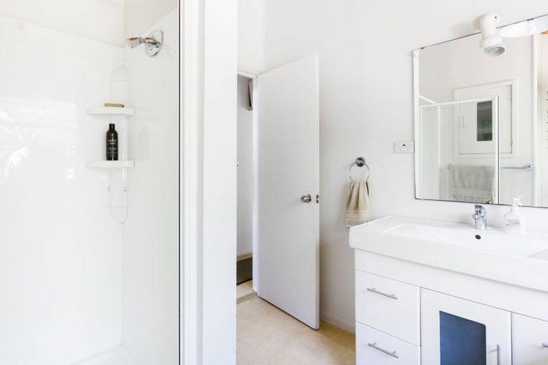 Photo of property in 48 Lysnar Street, Okitu, Gisborne, 4010