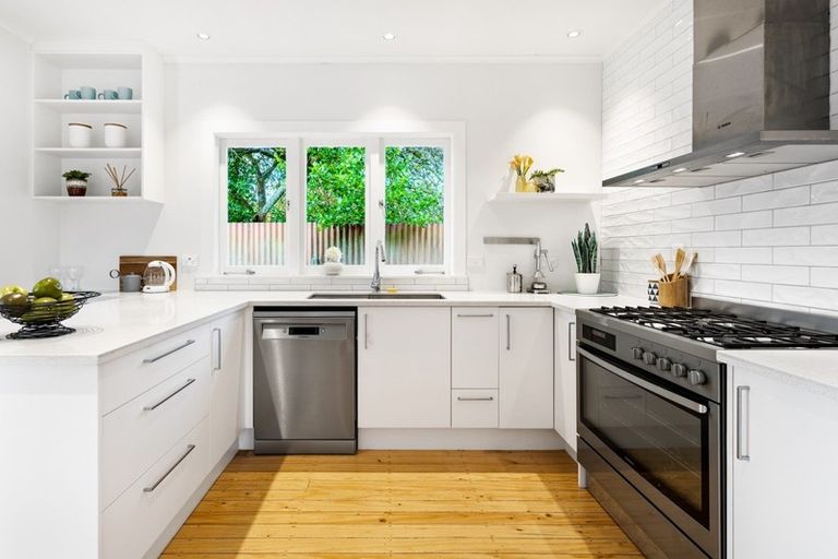 Photo of property in 60 Pomaria Road, Henderson, Auckland, 0610