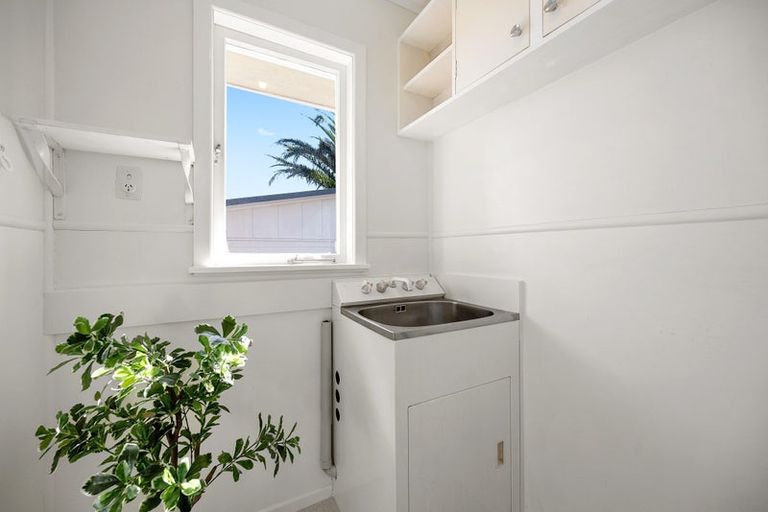 Photo of property in 15 Sheridan Street, Silverdale, Hamilton, 3216