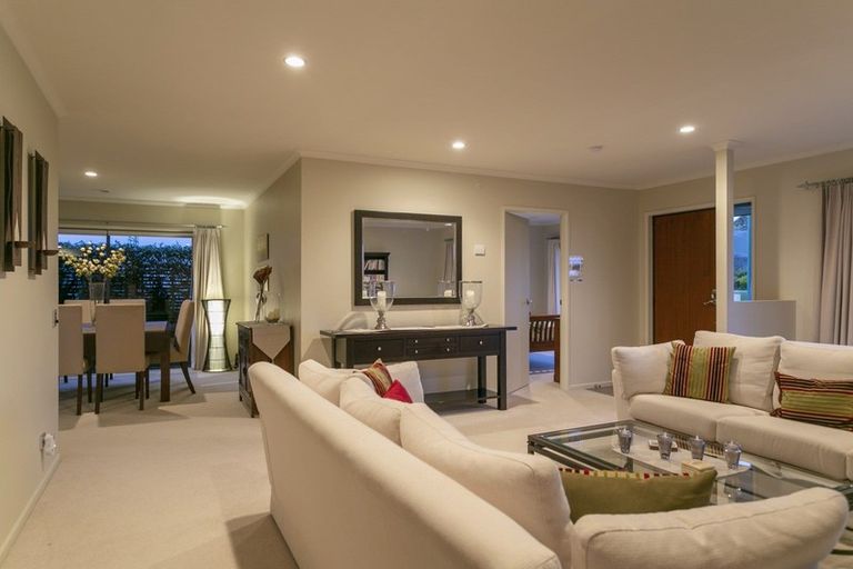 Photo of property in 6 Carpentras Way, Nukuhau, Taupo, 3330