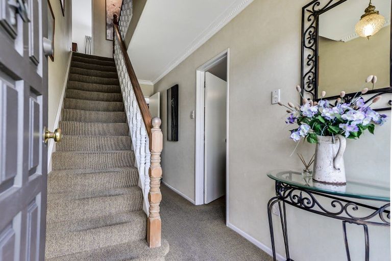 Photo of property in 43 Chedworth Avenue, Chedworth, Hamilton, 3210