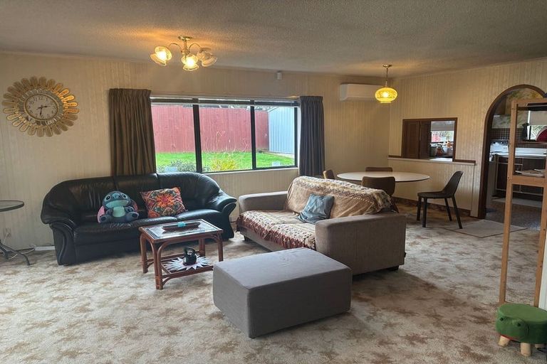 Photo of property in 2/94 Prince Regent Drive, Half Moon Bay, Auckland, 2012