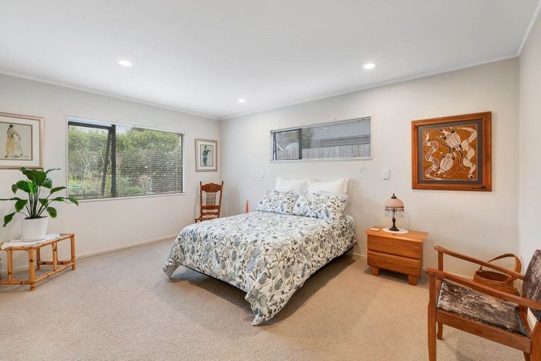 Photo of property in 20 Otanerua Road, Hatfields Beach, Orewa, 0931