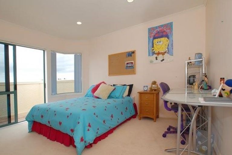 Photo of property in 3 Elsfield Place, Torbay, Auckland, 0630