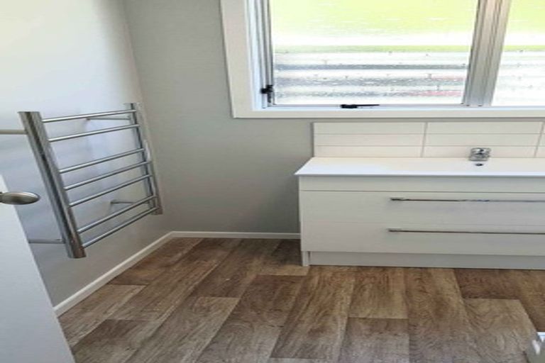 Photo of property in 1/80 Airlie Road, Plimmerton, Porirua, 5026