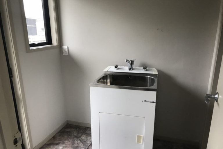 Photo of property in 47c Paul Crescent, Fairfield, Hamilton, 3214