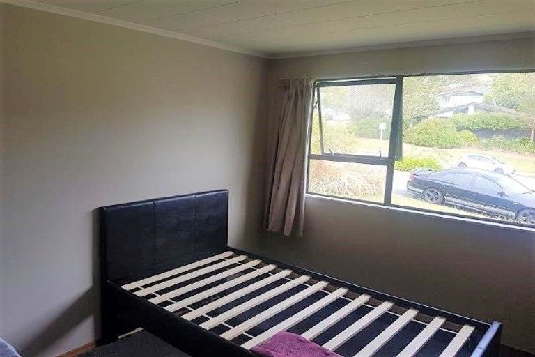 Photo of property in 37 Postgate Drive, Whitby, Porirua, 5024