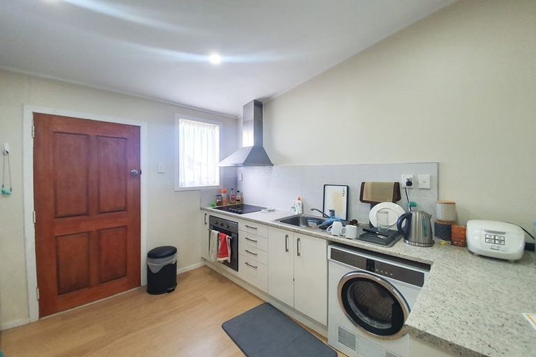 Photo of property in 2/16 Latham Avenue, Pakuranga, Auckland, 2010