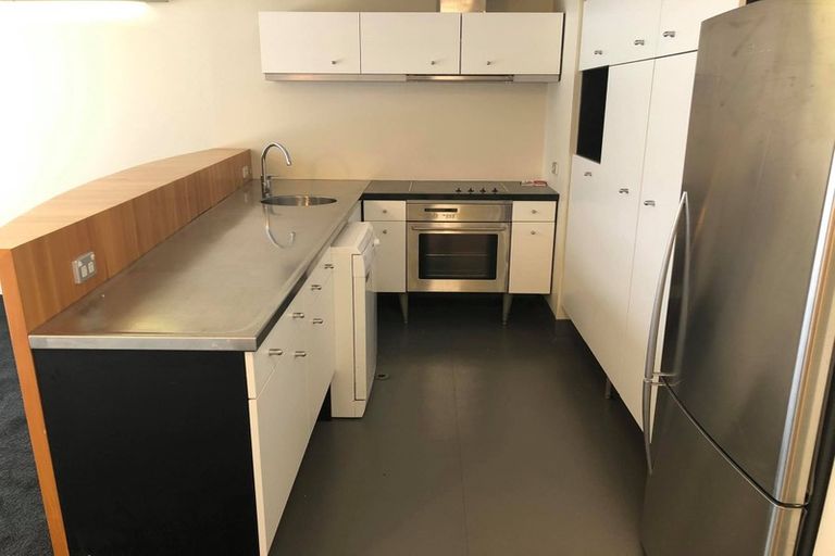 Photo of property in St Pauls Apartments, 3/43 Mulgrave Street, Thorndon, Wellington, 6011