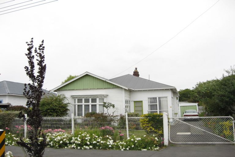 Photo of property in 233 Geraldine Street, Edgeware, Christchurch, 8013