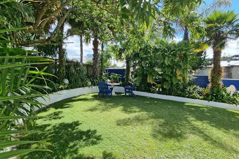 Photo of property in 4 Taitapu Street, Massey, Auckland, 0614