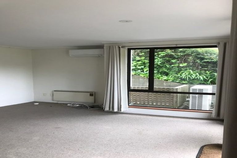 Photo of property in 3a Donald Crescent, Karori, Wellington, 6012