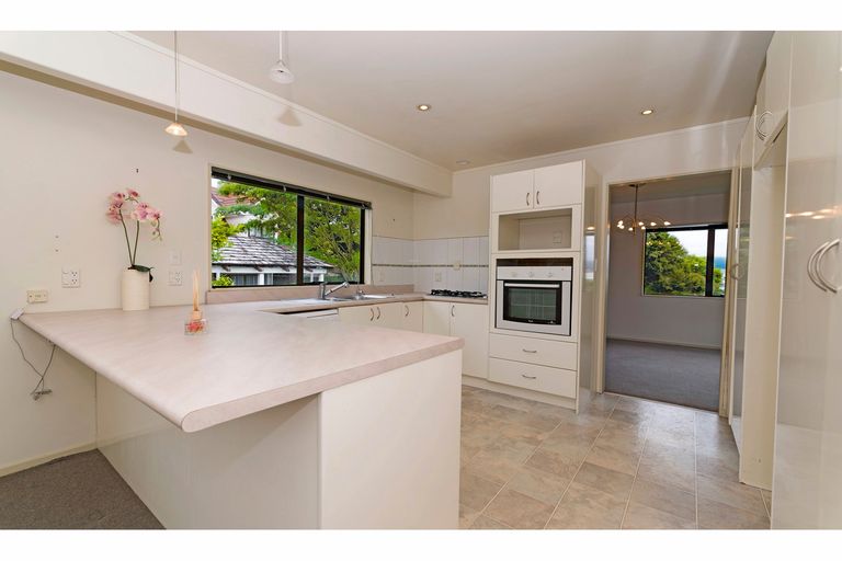 Photo of property in 2/36 Takapu Street, Henderson, Auckland, 0612