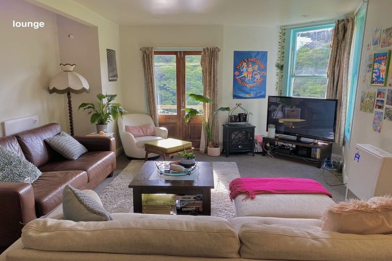 Photo of property in 10 Moana Road, Kelburn, Wellington, 6012