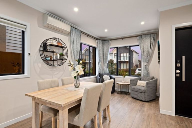 Photo of property in 14 Sacred Kingfisher Road, Hobsonville, Auckland, 0616