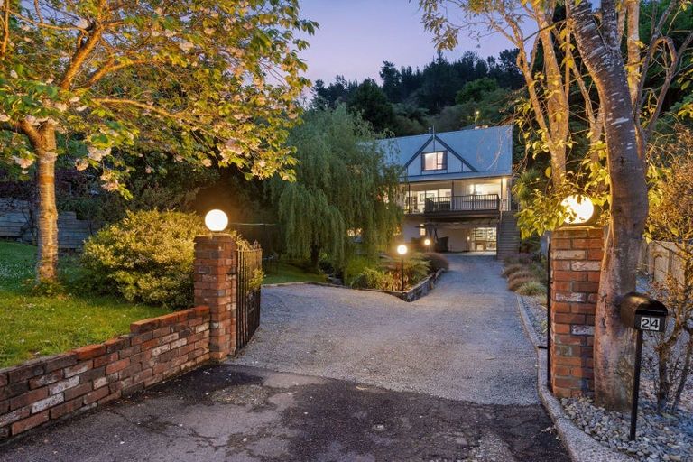 Photo of property in 24 Jocelyn Crescent, Pinehaven, Upper Hutt, 5019