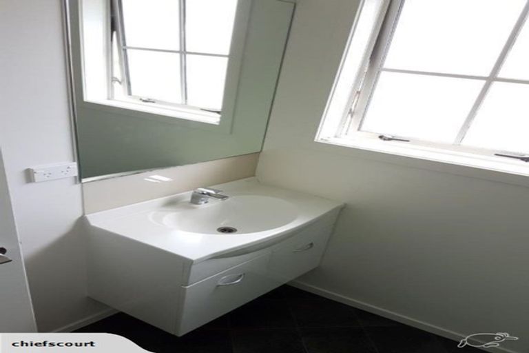 Photo of property in 4 Chiefs Court, Hamilton East, Hamilton, 3216