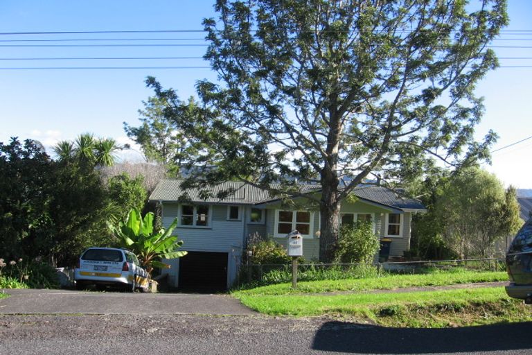 Photo of property in 41 Phillip Avenue, Glen Eden, Auckland, 0602