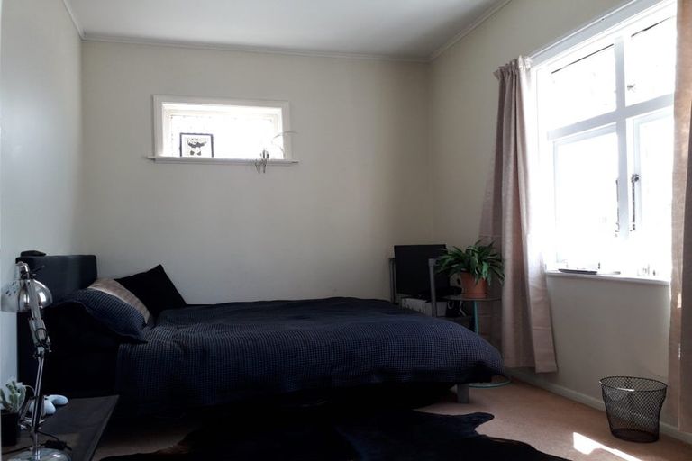 Photo of property in 6 Picton Avenue, Newtown, Wellington, 6021