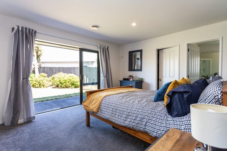 Photo of property in 9 Evenwood Place, Waimairi Beach, Christchurch, 8083