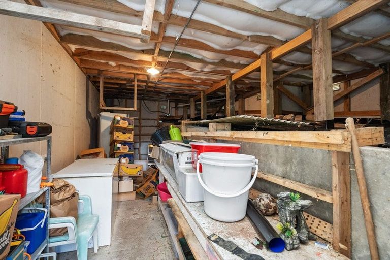 Photo of property in 118 Beach Road, Onerahi, Whangarei, 0110