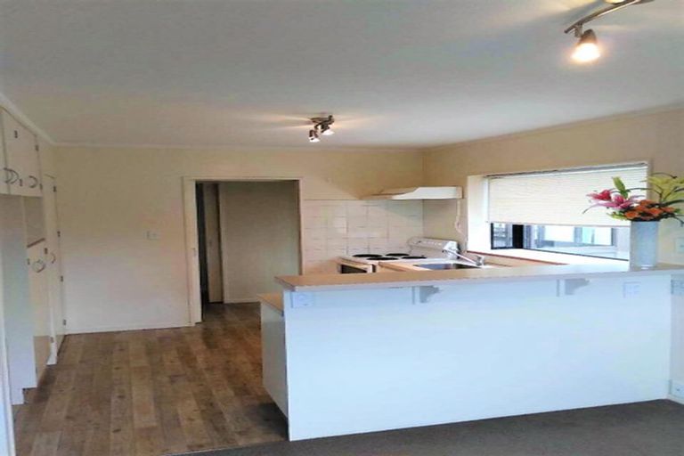 Photo of property in 2/51 Park Road, Glenfield, Auckland, 0629