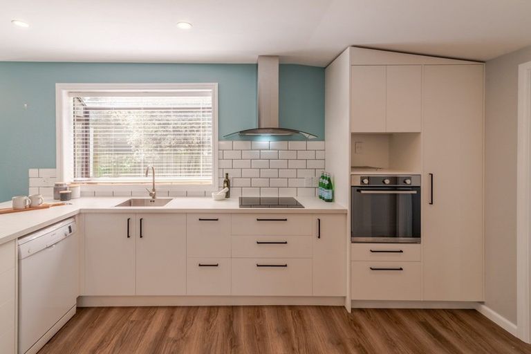 Photo of property in 128 Somerfield Street, Somerfield, Christchurch, 8024