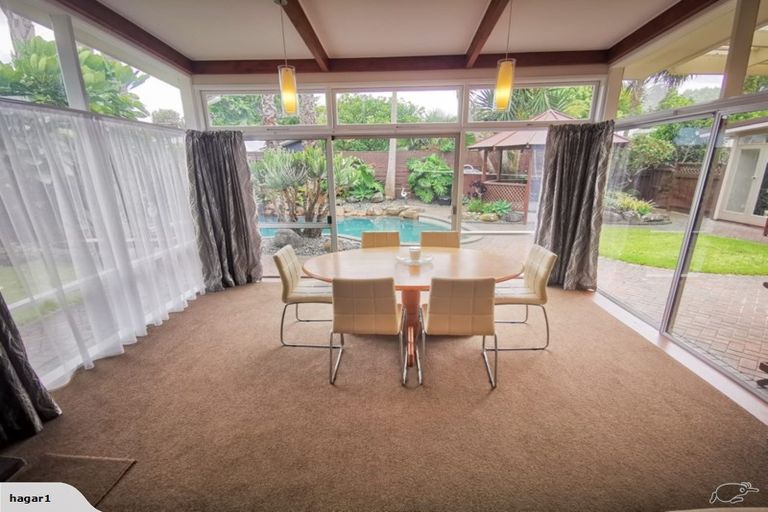 Photo of property in 2 Bushlands Place, Opaheke, Papakura, 2113