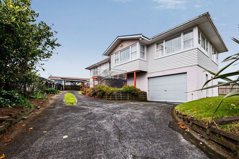 Photo of property in 18 Leon Place, Waitara, 4320