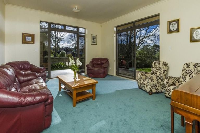 Photo of property in 5 Shiloh Way, Greenhithe, Auckland, 0632