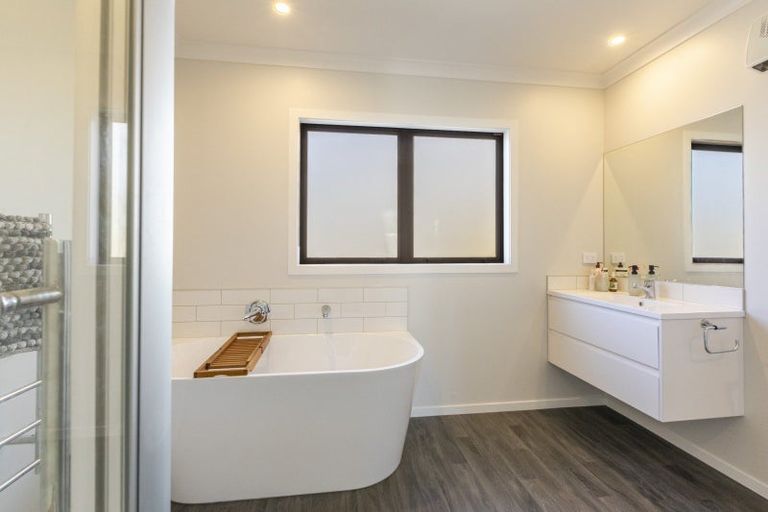 Photo of property in 81 Kyle Road, Waipukurau, 4281